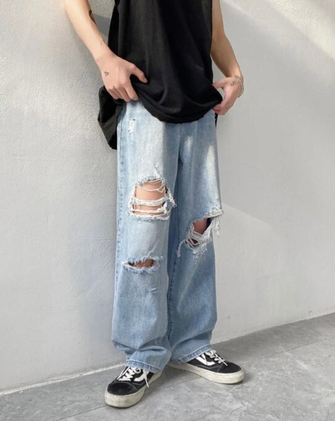 Distressed Loose Ripped Denim Jeans